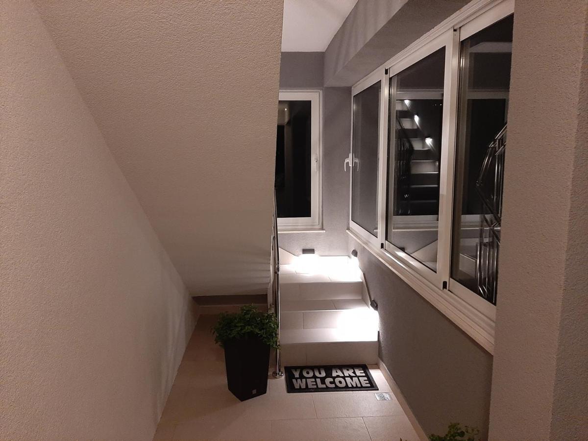 Deluxe Apartman Korina & Ramona Zára Kültér fotó