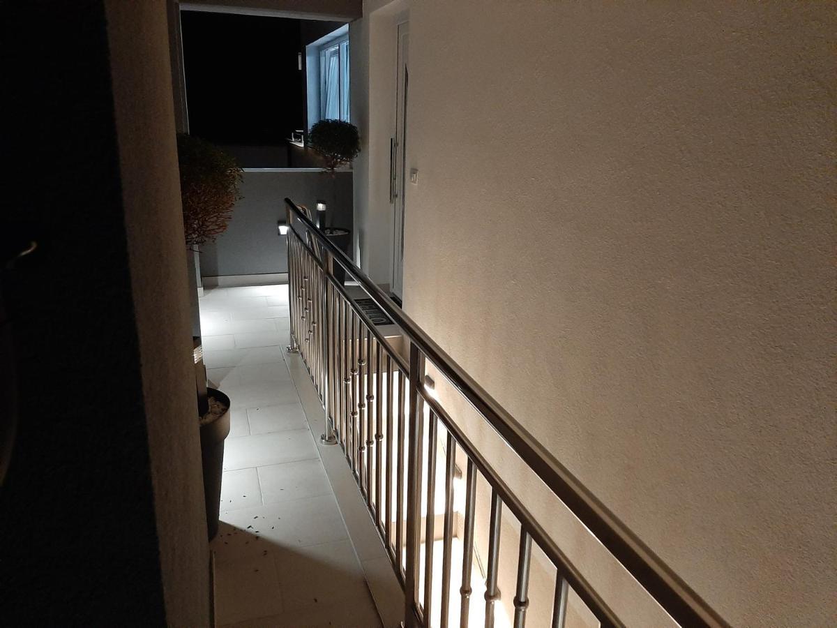 Deluxe Apartman Korina & Ramona Zára Kültér fotó