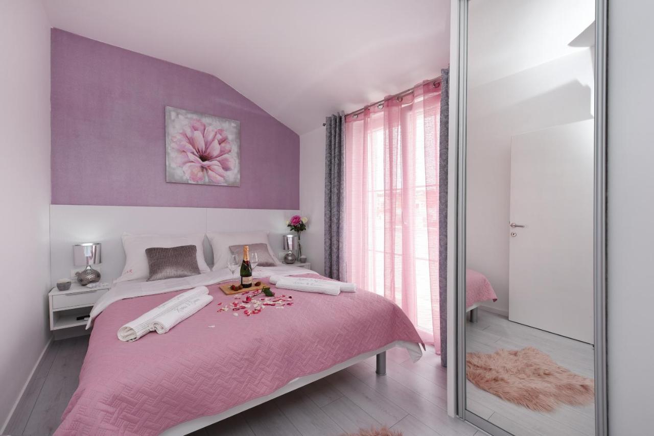 Deluxe Apartman Korina & Ramona Zára Kültér fotó