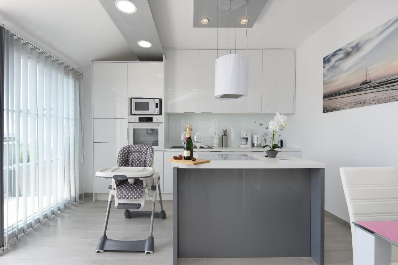 Deluxe Apartman Korina & Ramona Zára Kültér fotó