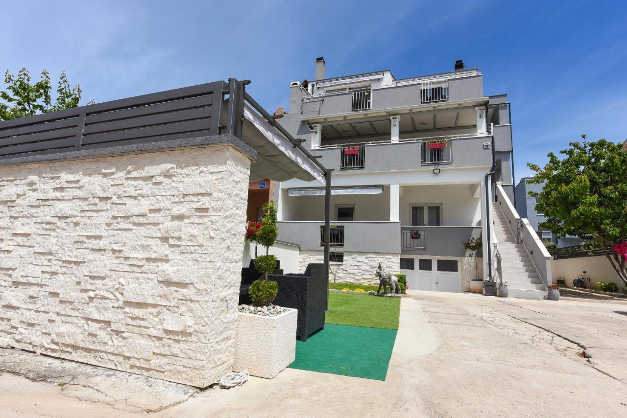 Deluxe Apartman Korina & Ramona Zára Kültér fotó
