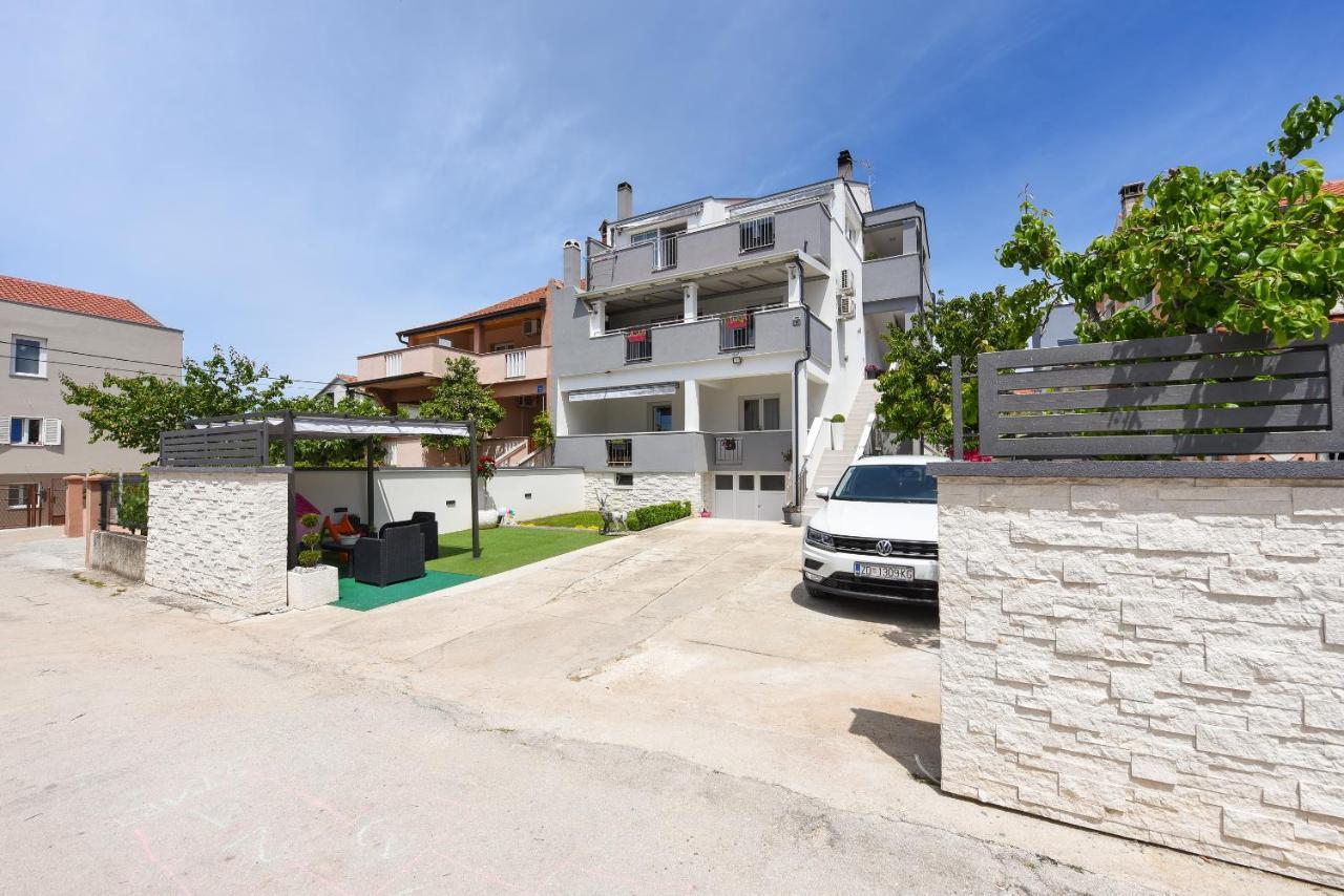 Deluxe Apartman Korina & Ramona Zára Kültér fotó