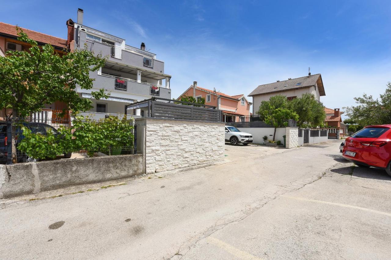 Deluxe Apartman Korina & Ramona Zára Kültér fotó